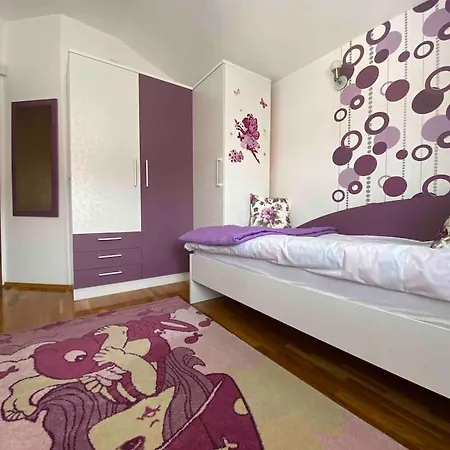 Family Friendly W/ Free Parking & Fast Wifi Skopje